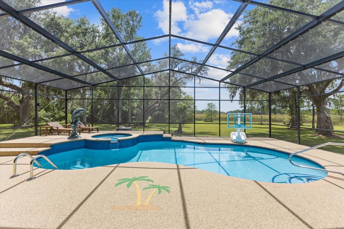 Listing photo id 4 for 8740 Larlan Court