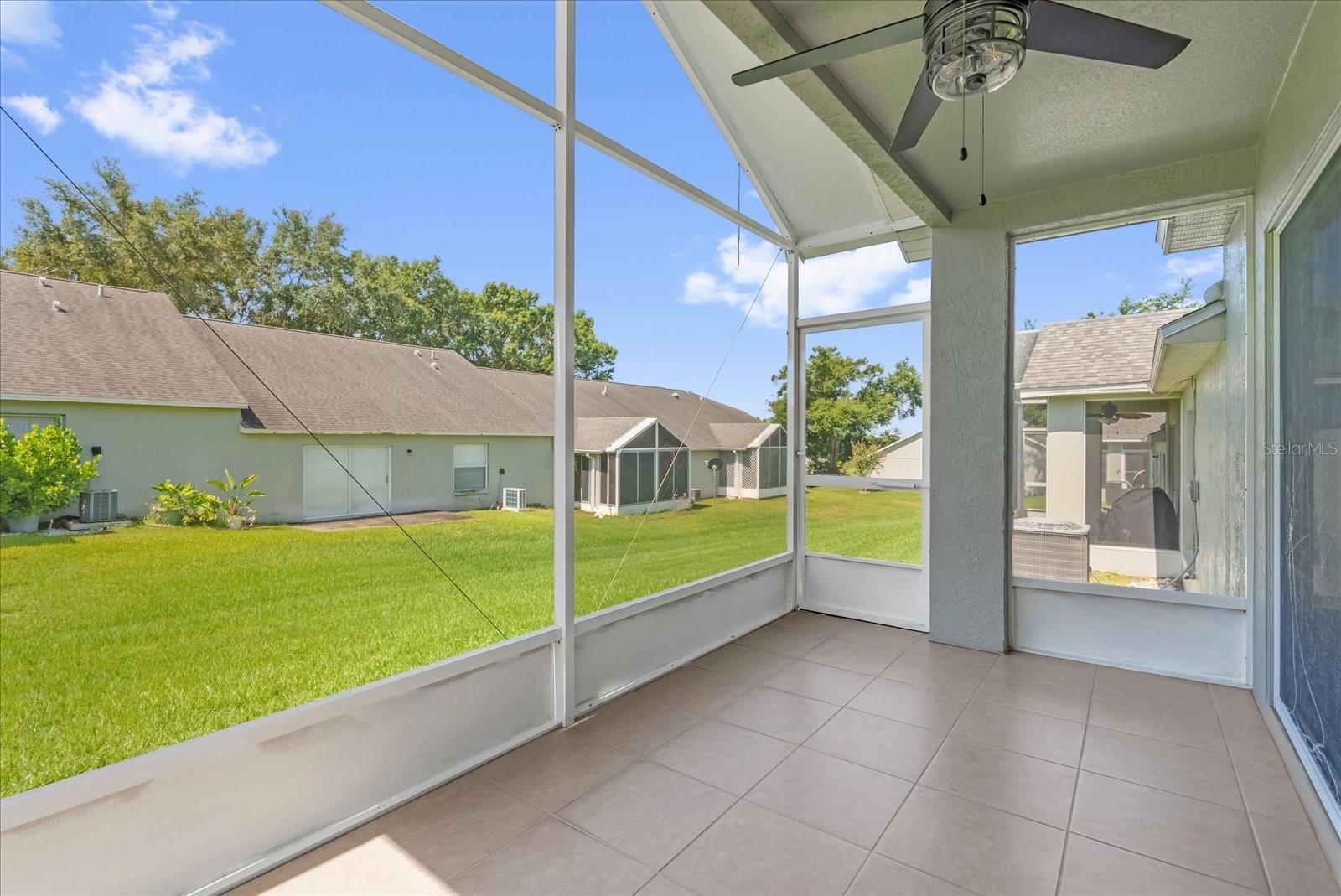 Image 19 of 28 For 637 Harbor Villa Court