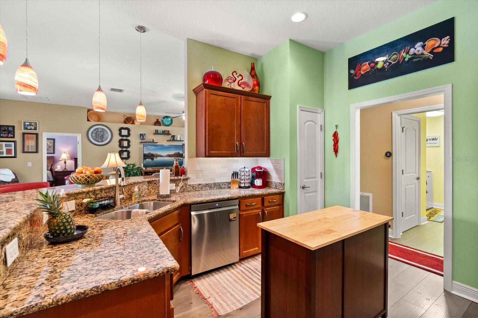 Image 13 of 36 For 406 Benjamin Court