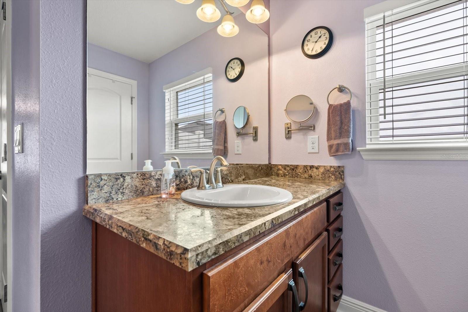 Image 18 of 36 For 406 Benjamin Court