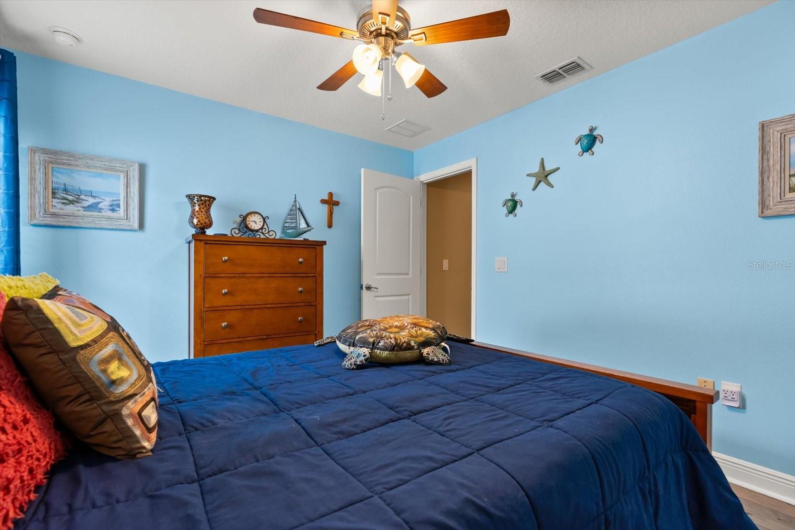 Image 22 of 36 For 406 Benjamin Court
