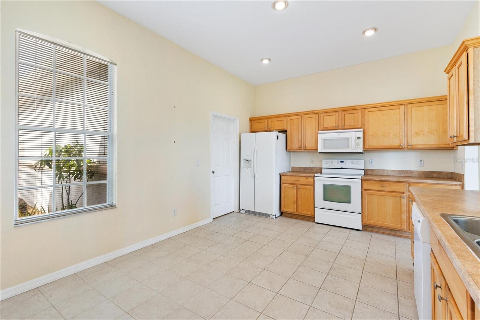 Image 7 of 35 For 12205 173rd Place