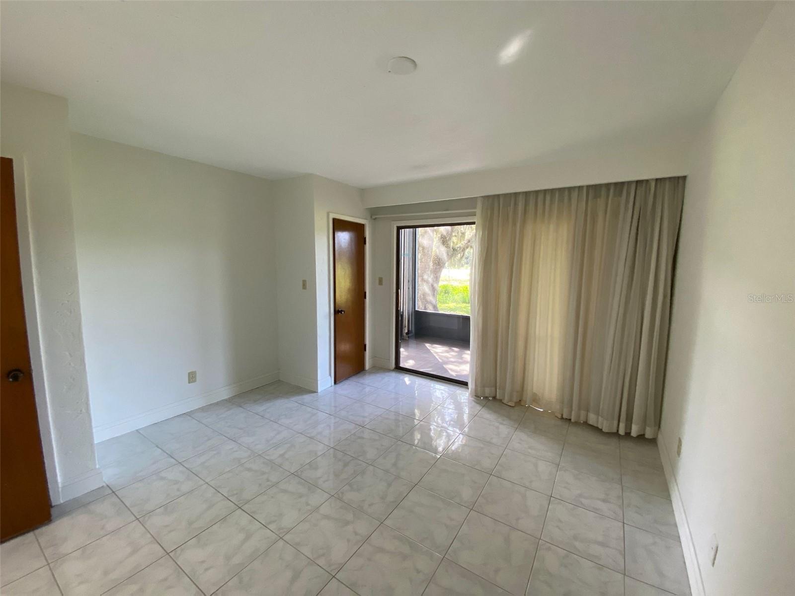 Image 9 of 12 For 181 Palm View Court 3460-1