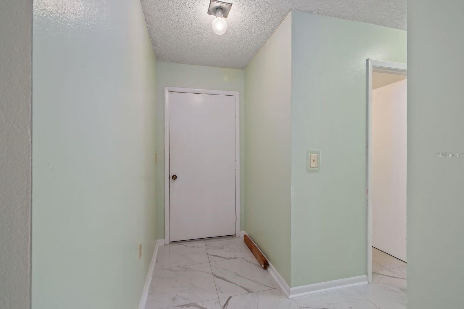 Image 10 of 37 For 15083 43rd Terrace Road