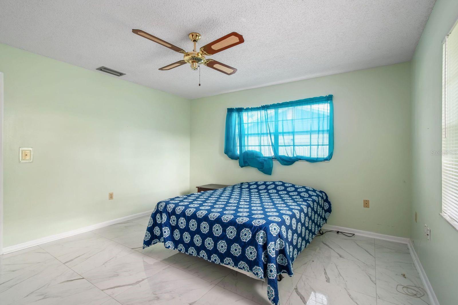 Image 14 of 37 For 15083 43rd Terrace Road