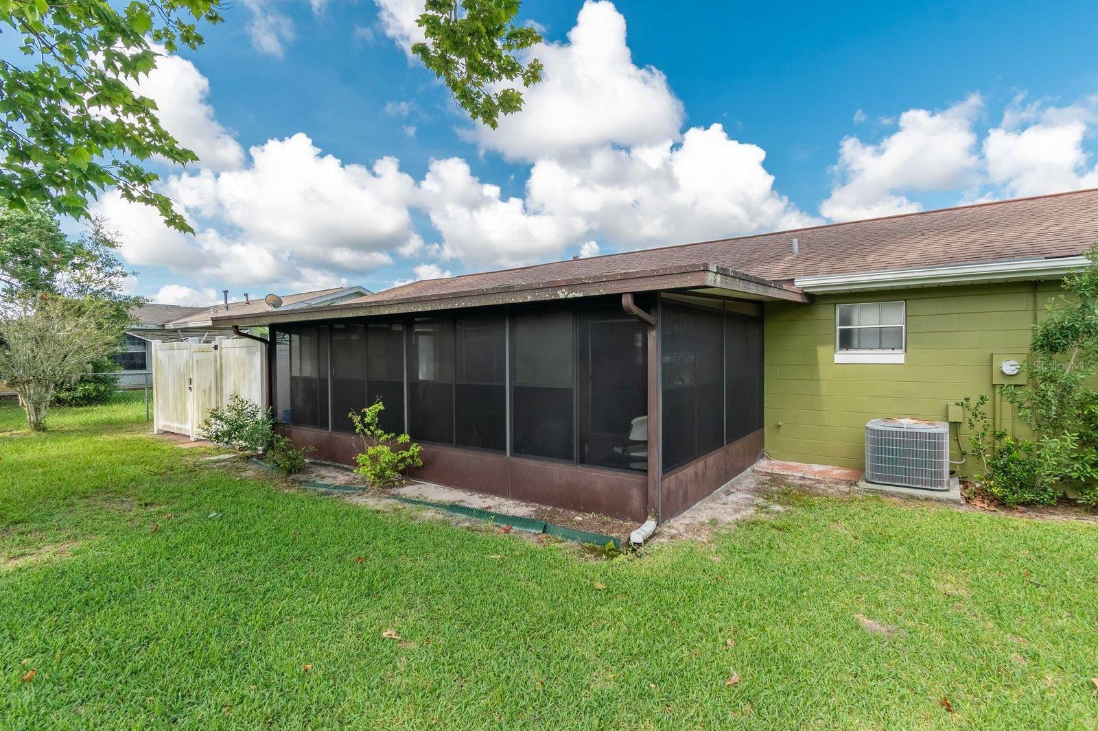 Image 33 of 37 For 15083 43rd Terrace Road