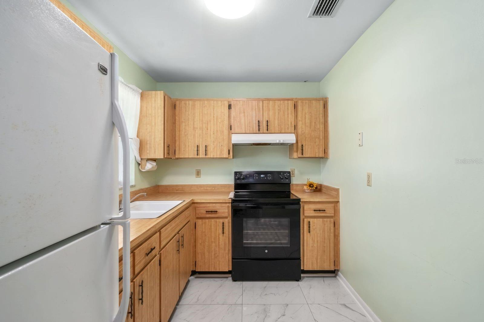 Image 6 of 37 For 15083 43rd Terrace Road