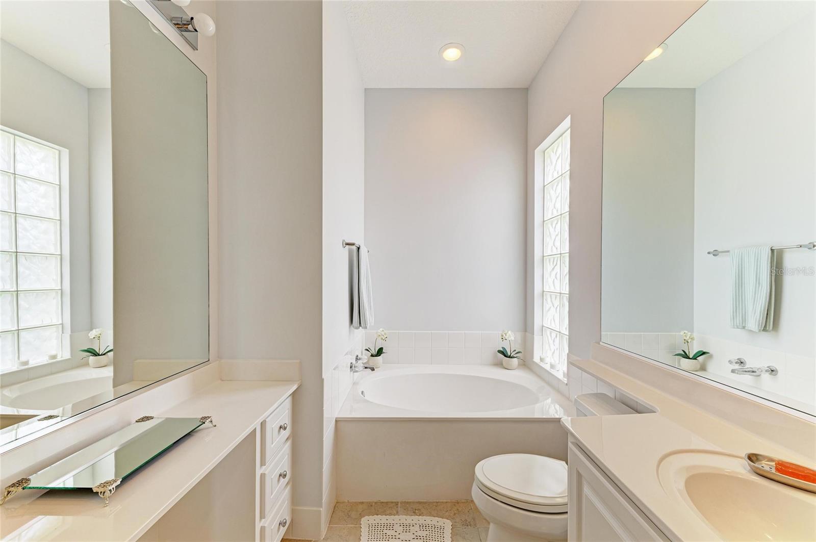 Image 32 of 59 For 5827 Benevento Drive