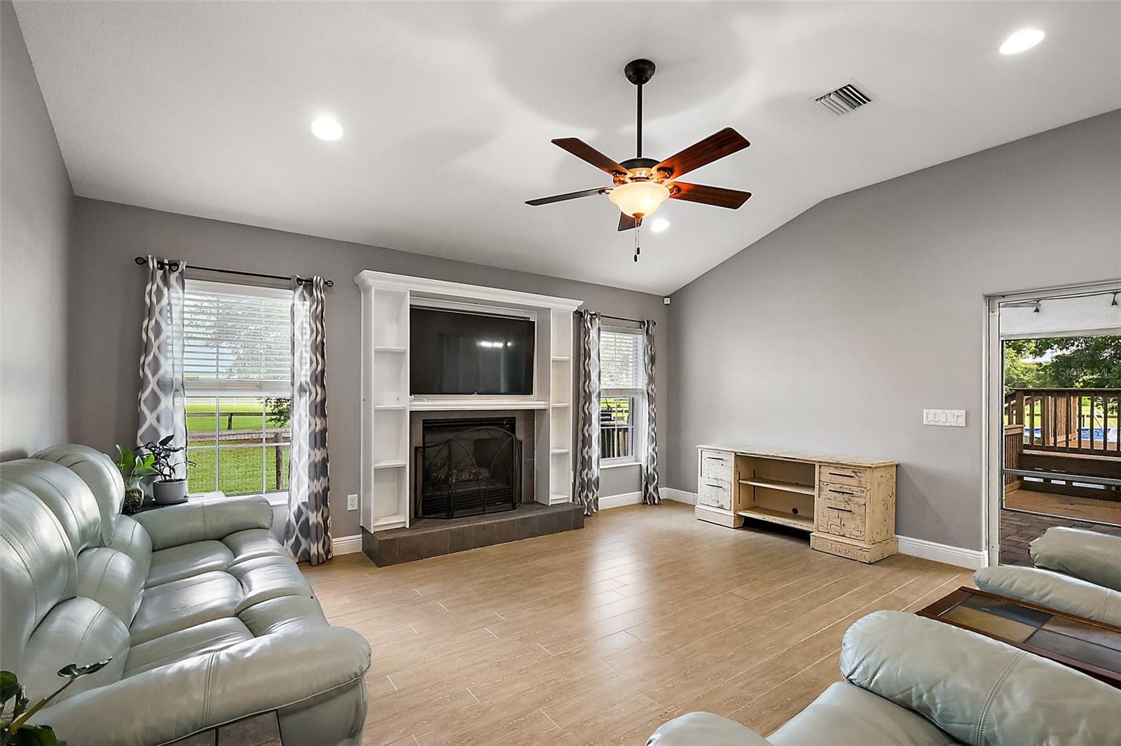 Image 10 of 56 For 4606 County Road 128
