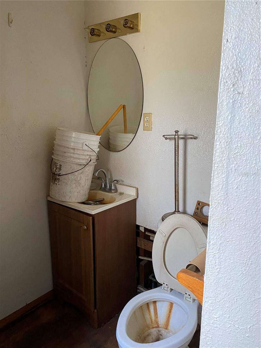 Image 8 of 10 For 4702 Cr 304