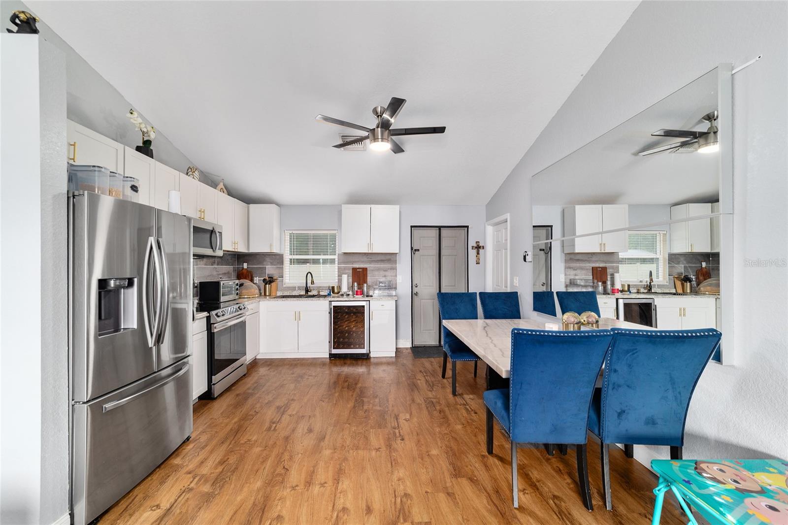Image 7 of 21 For 2711 17th Circle