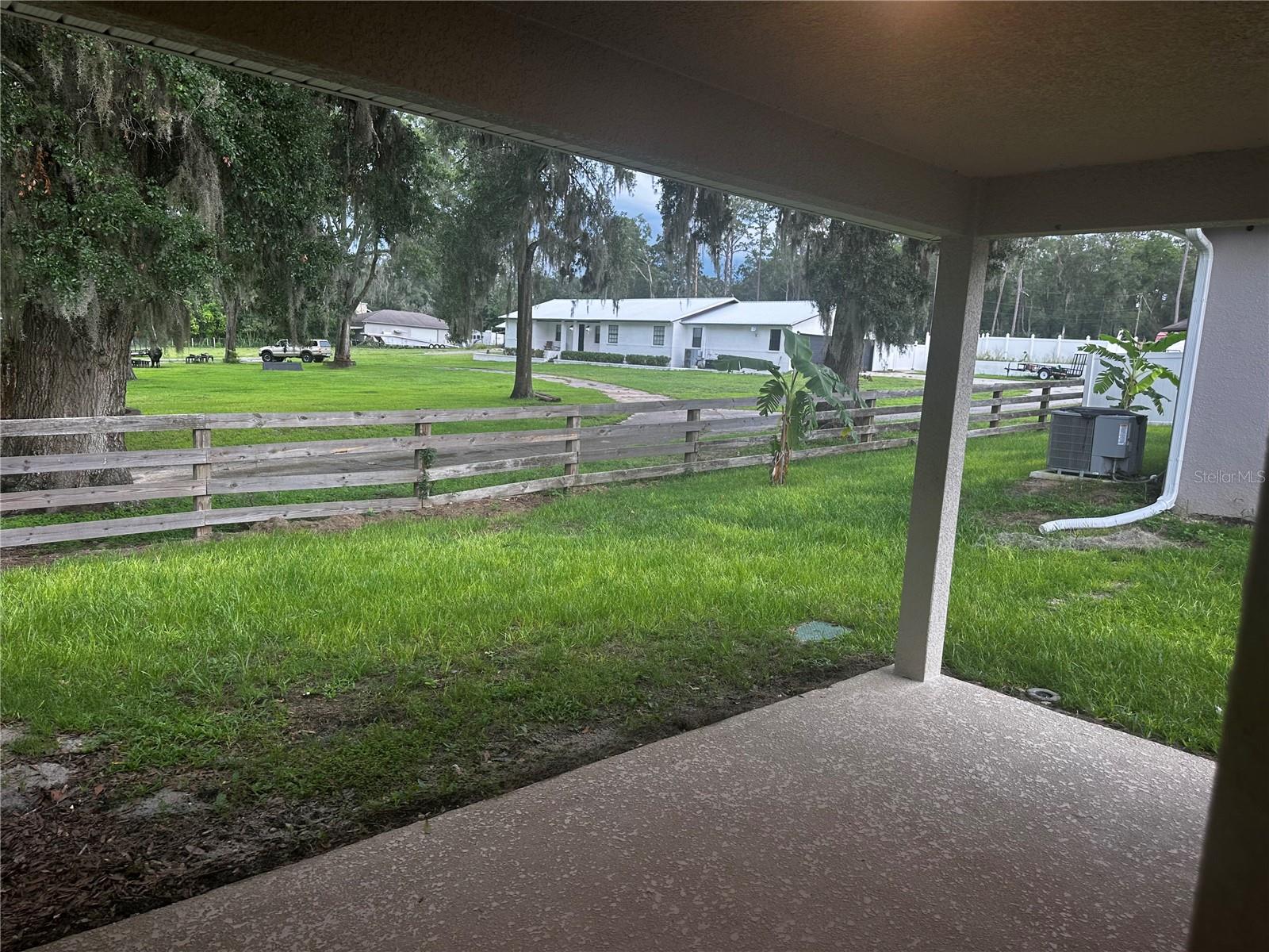 Image 3 of 21 For 187 45th Loop