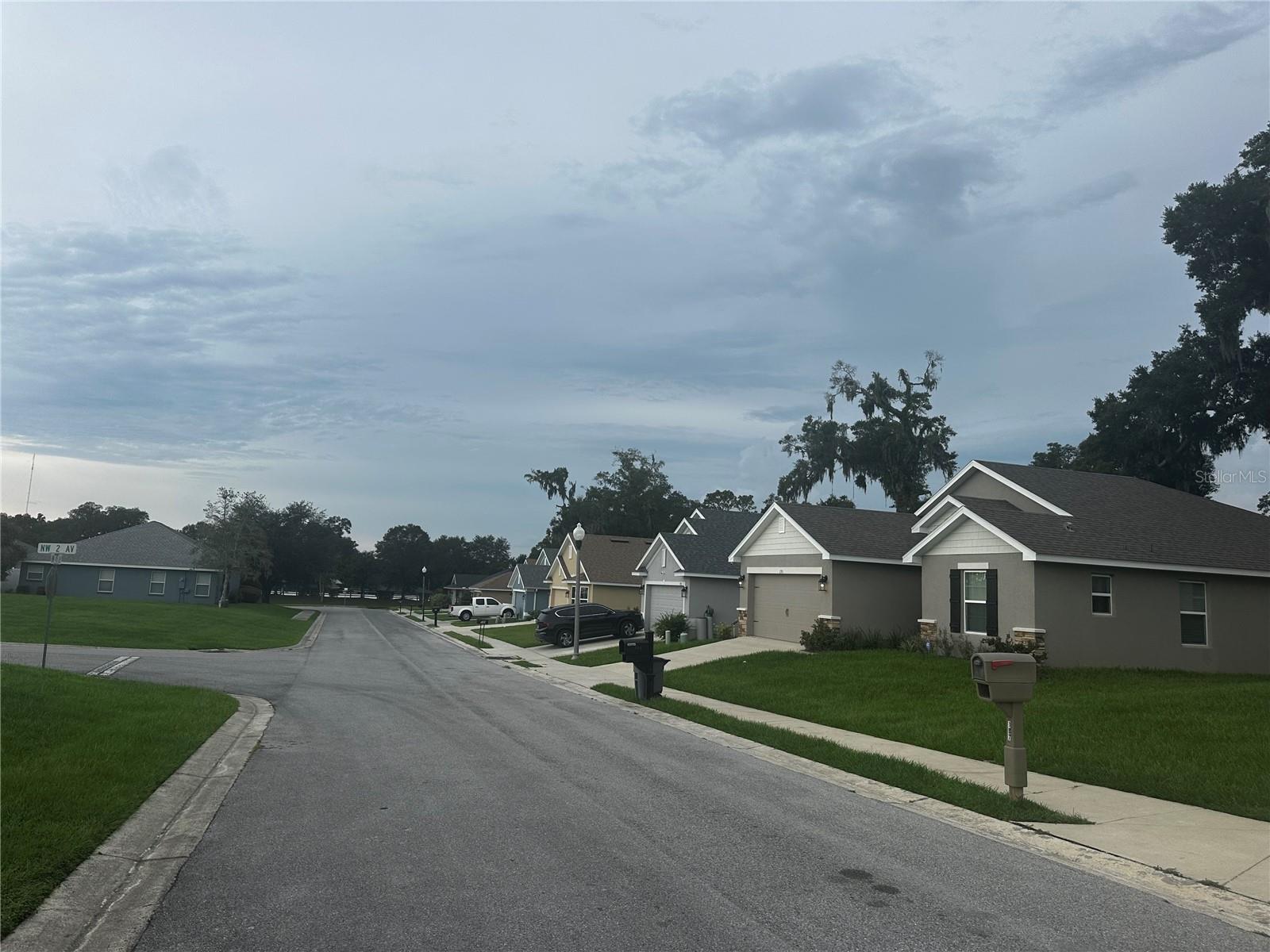 Image 5 of 21 For 187 45th Loop