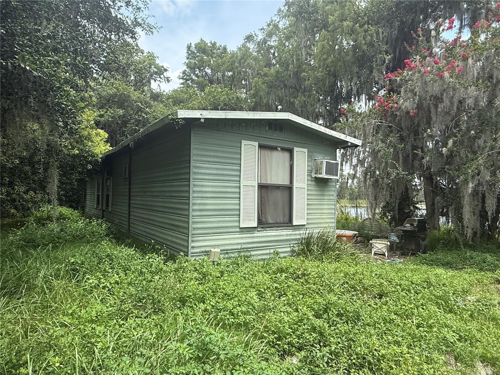 Image 4 of 25 For 17137 Arrow Head Boulevard