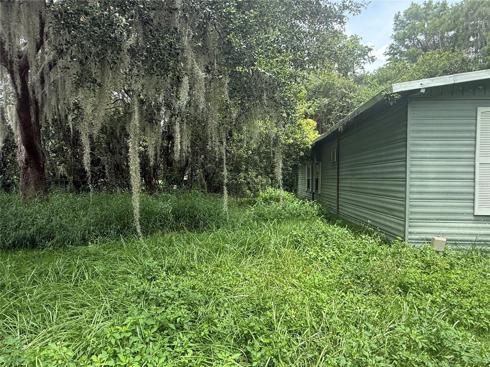 Image 5 of 25 For 17137 Arrow Head Boulevard