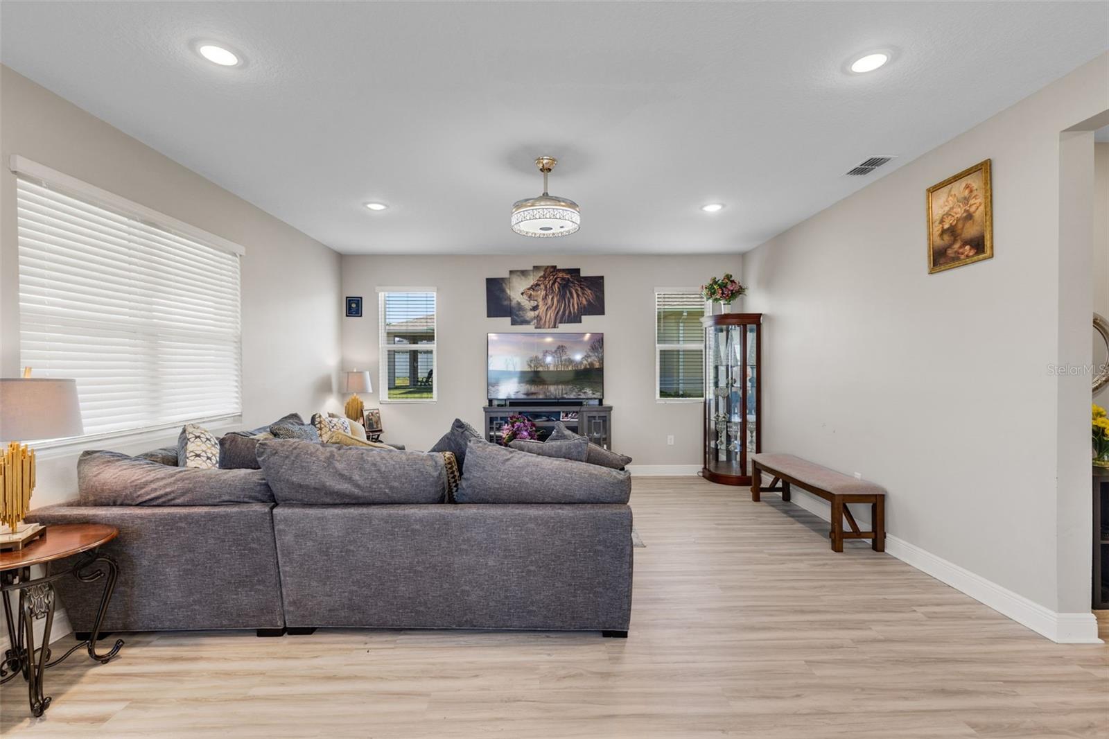 Image 11 of 38 For 31707 Broadwater Avenue