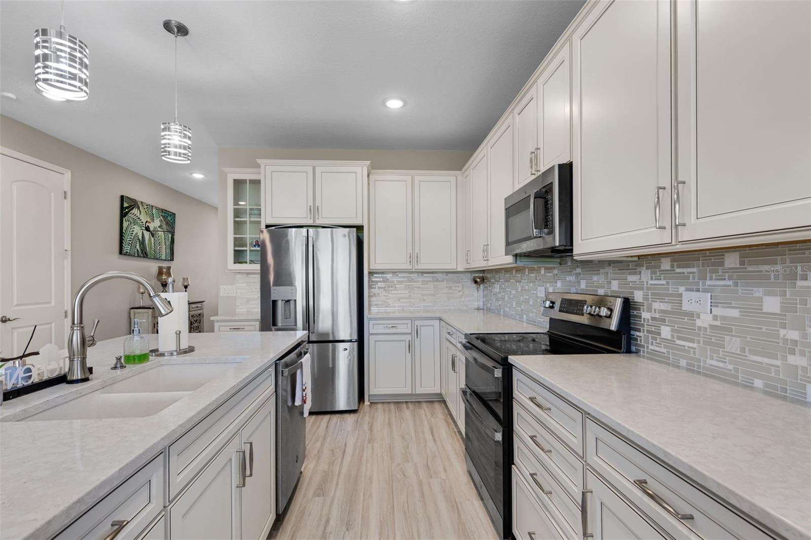 Image 18 of 38 For 31707 Broadwater Avenue