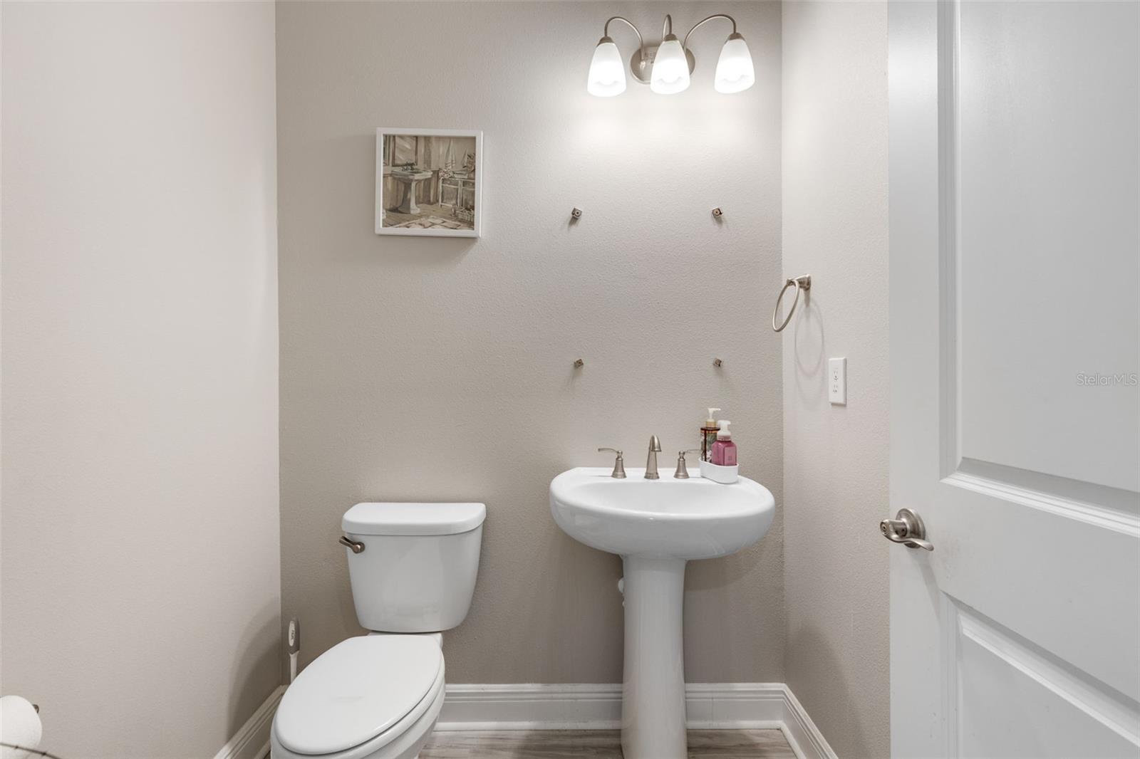 Image 35 of 38 For 31707 Broadwater Avenue
