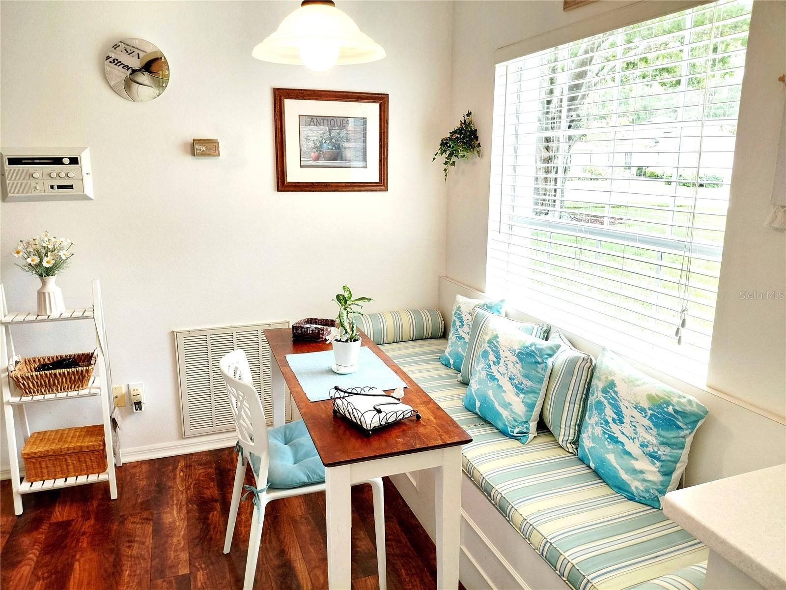 Image 12 of 34 For 401 Baytree Boulevard