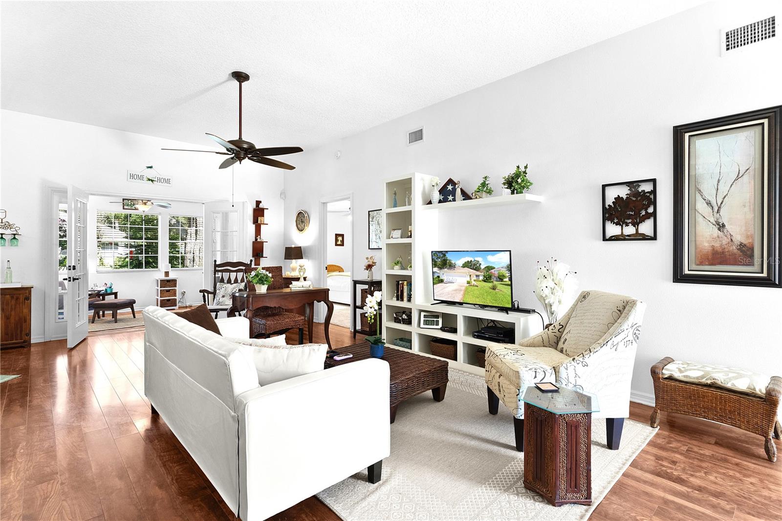 Image 6 of 34 For 401 Baytree Boulevard