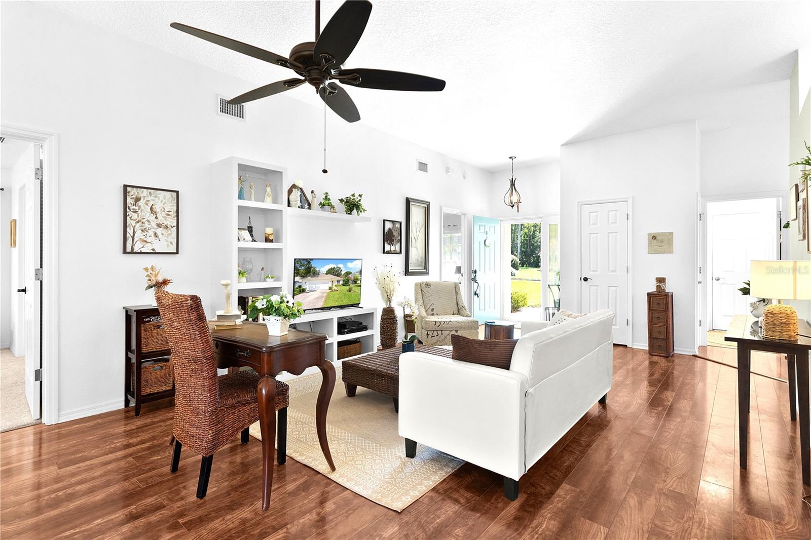 Image 7 of 34 For 401 Baytree Boulevard