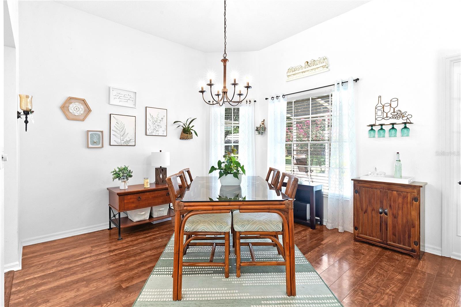 Image 8 of 34 For 401 Baytree Boulevard