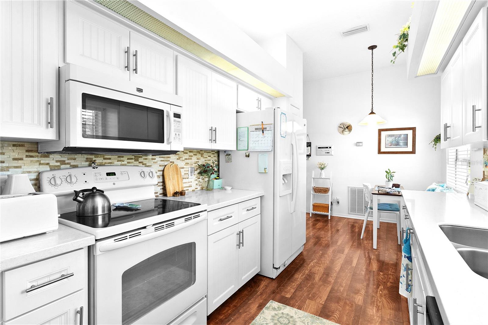 Image 9 of 34 For 401 Baytree Boulevard