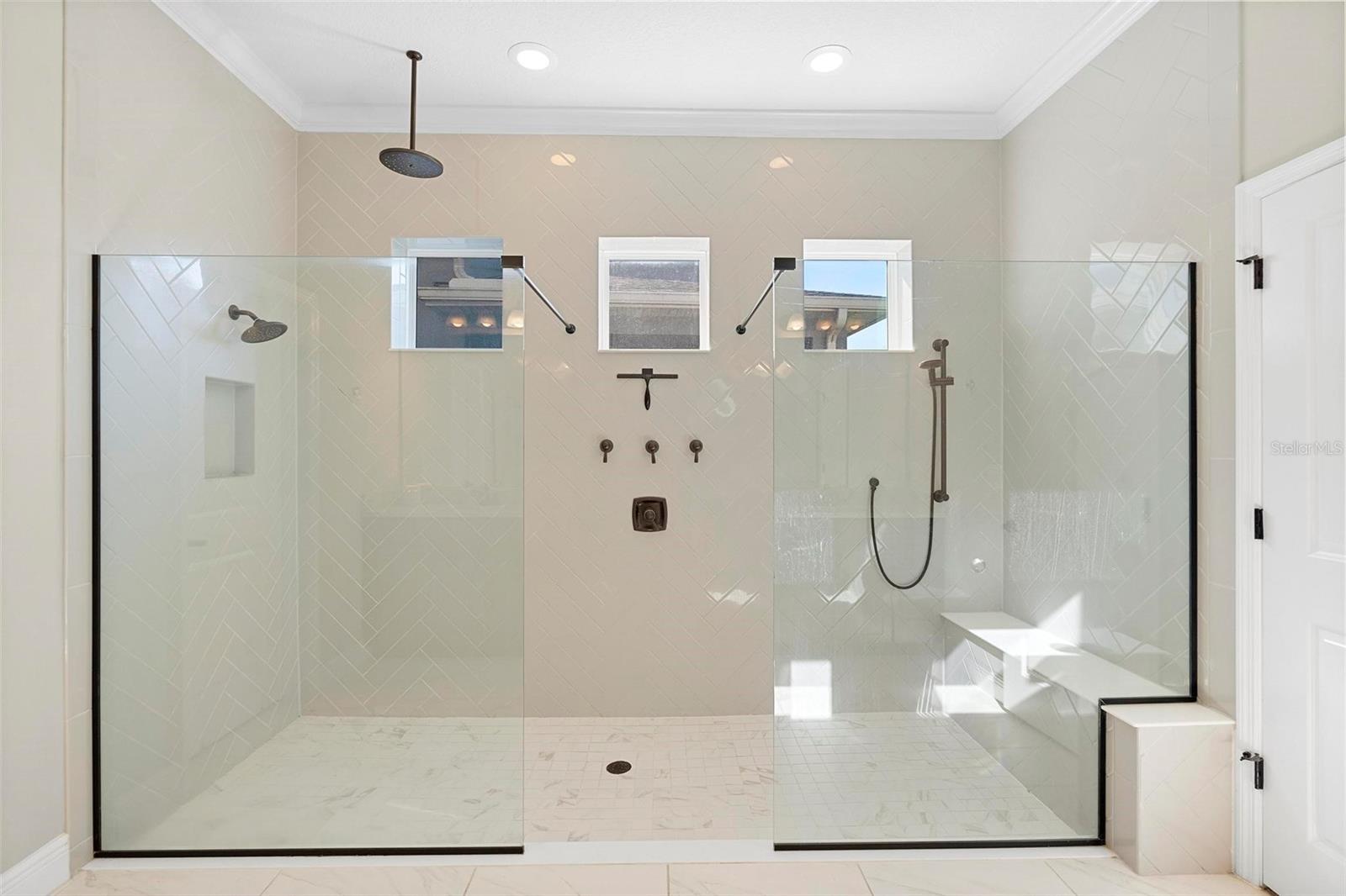 Image 21 of 59 For 10732 Petrillo Way