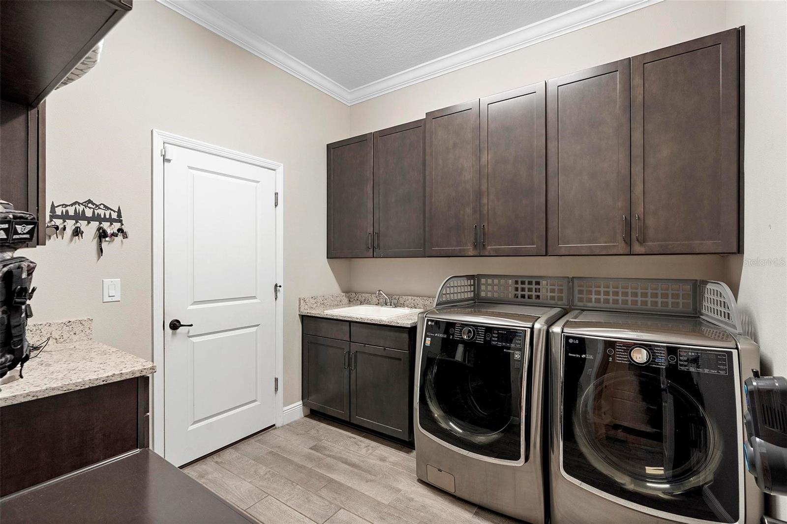 Image 24 of 59 For 10732 Petrillo Way