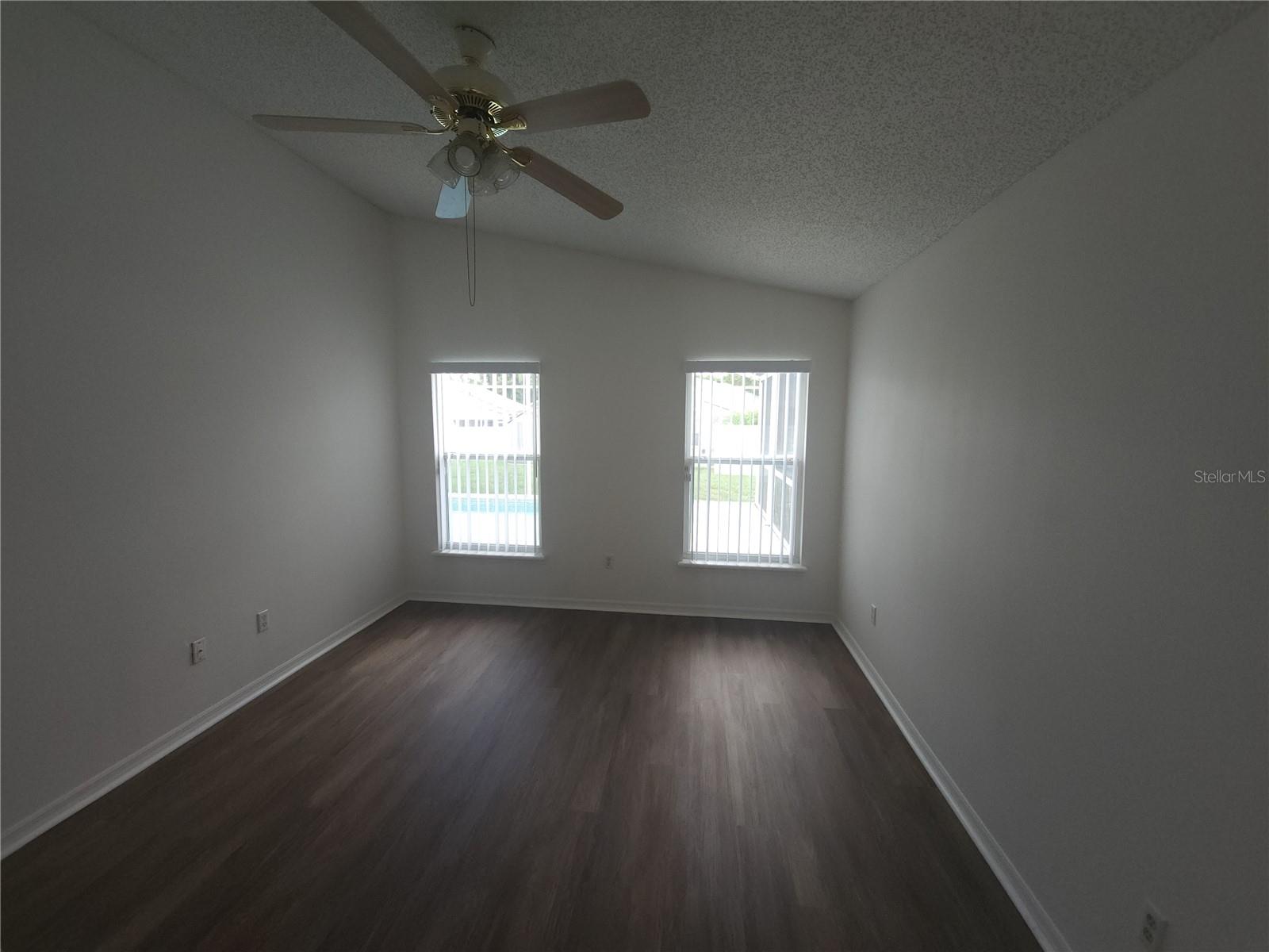 Image 11 of 24 For 17340 Woodcrest Way