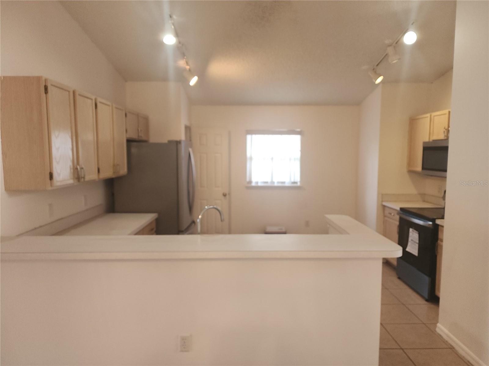 Image 3 of 24 For 17340 Woodcrest Way
