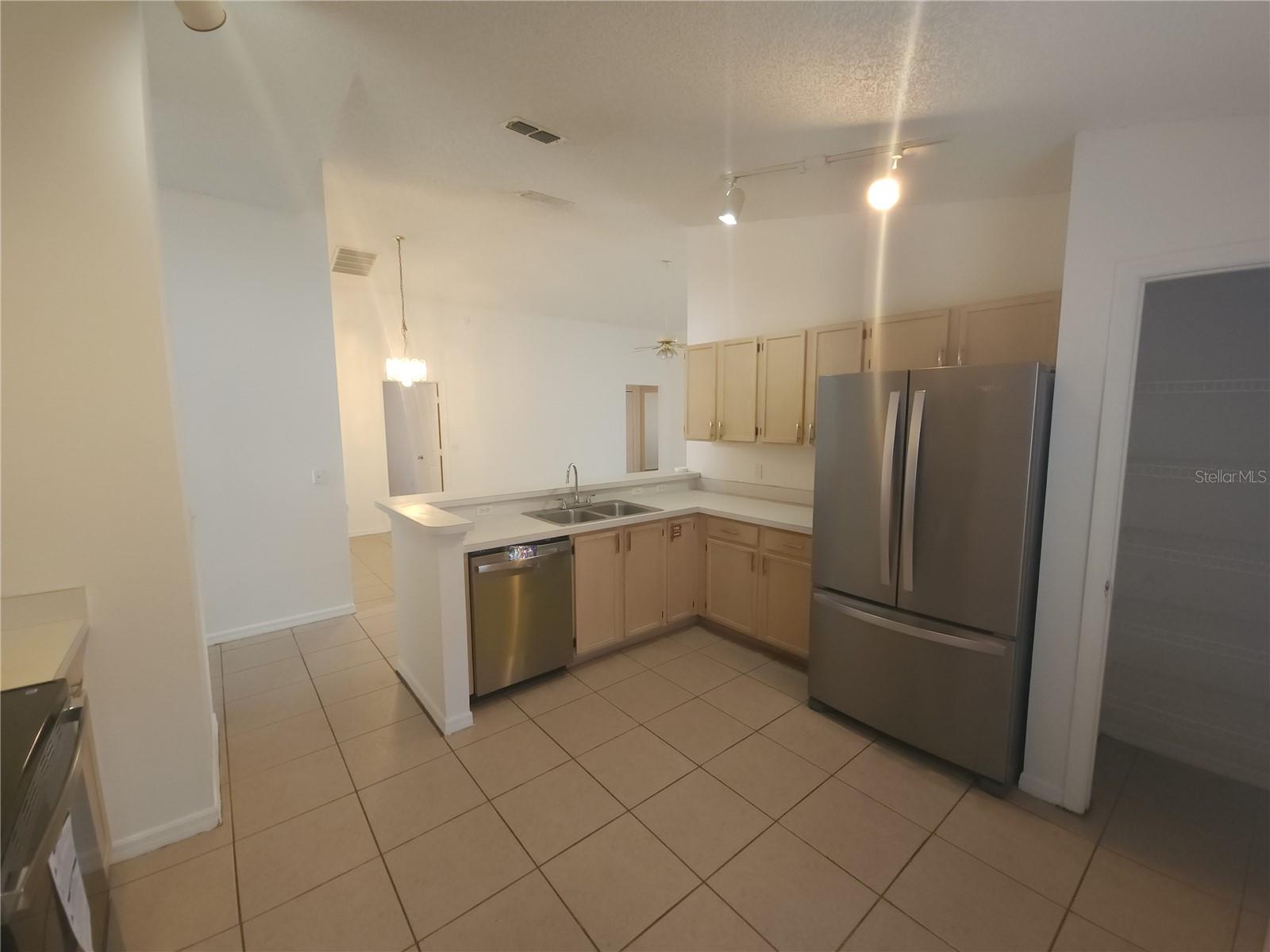 Image 6 of 24 For 17340 Woodcrest Way