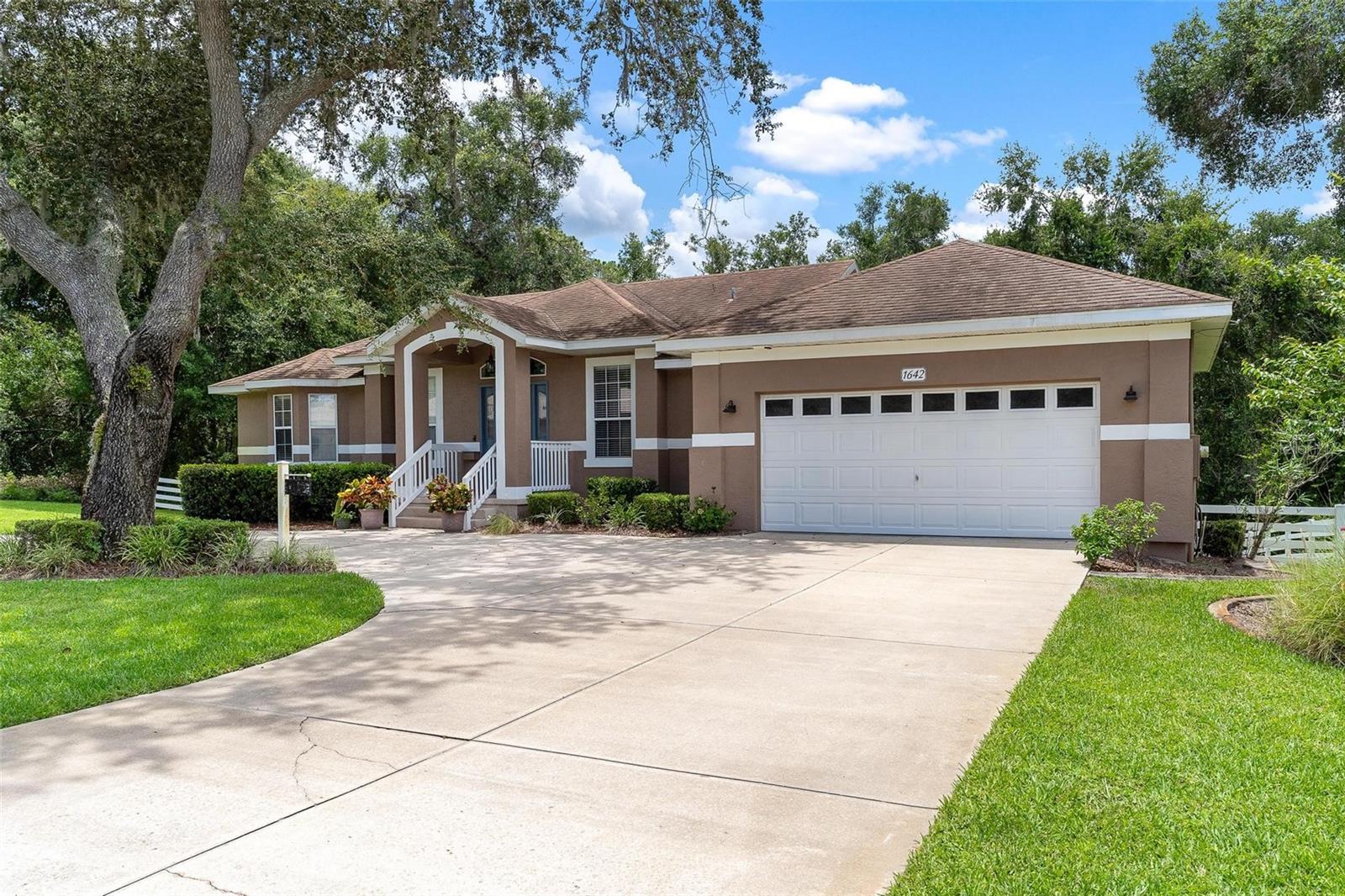 Details for 1642 Hickory Ridge Drive, FRUITLAND PARK, FL 34731