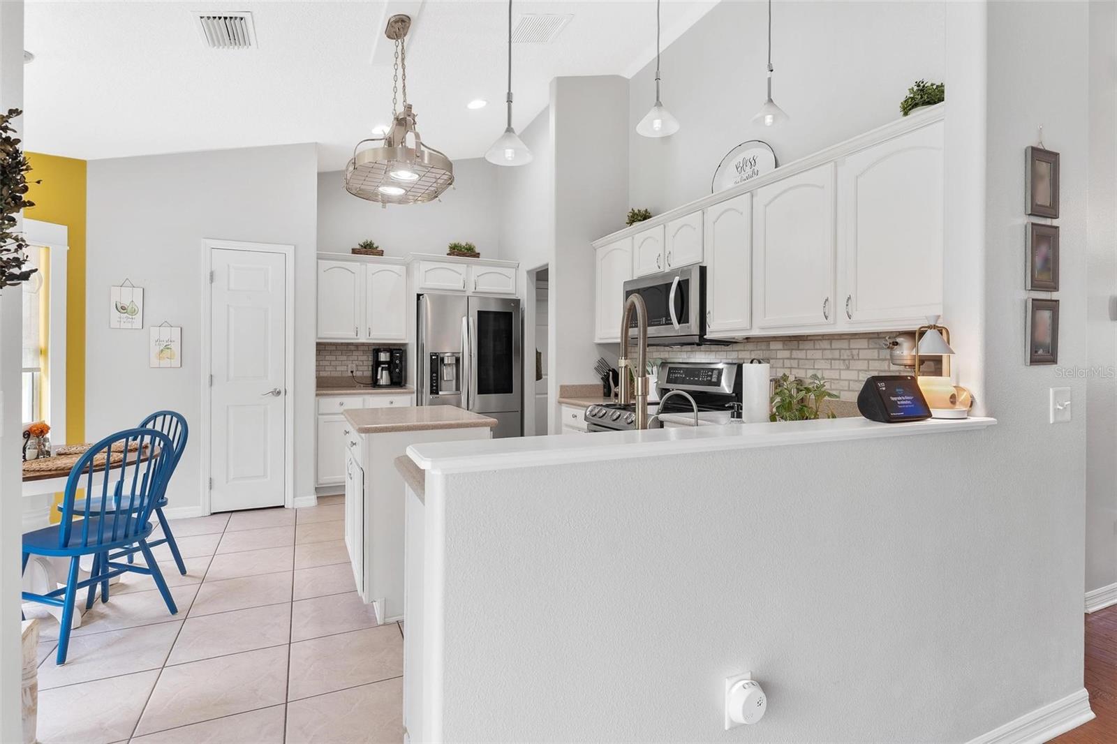 Image 11 of 41 For 1642 Hickory Ridge Drive