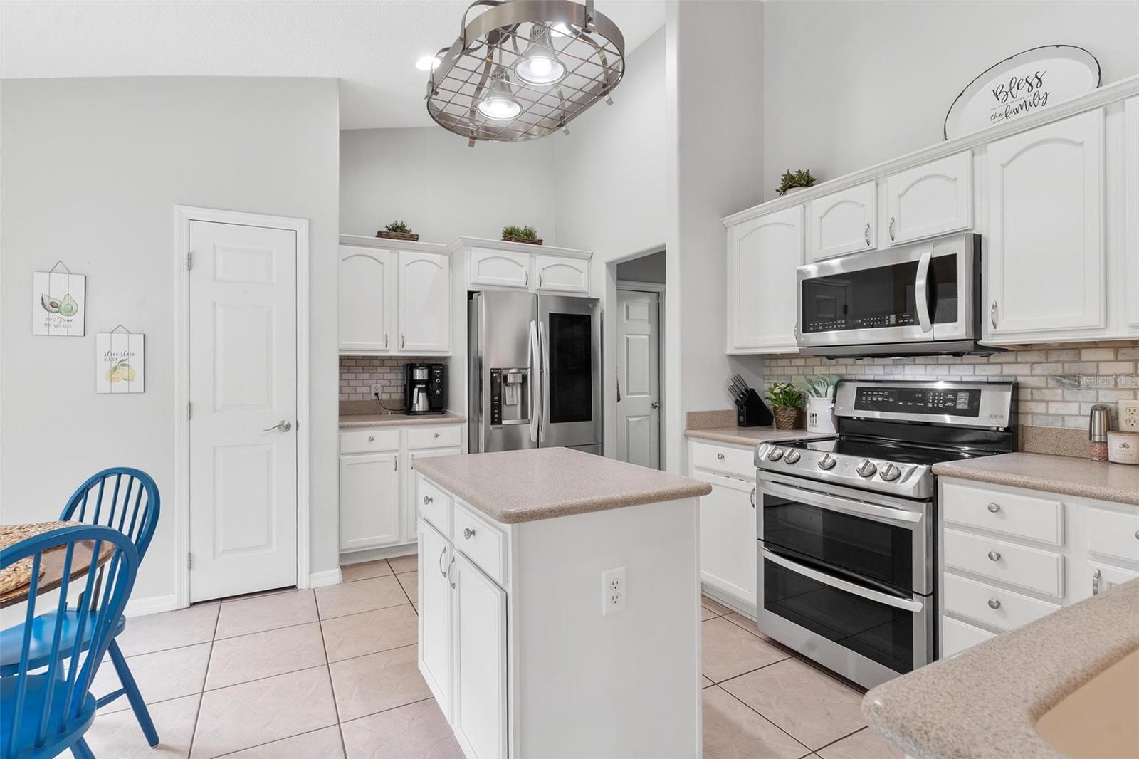 Image 12 of 41 For 1642 Hickory Ridge Drive