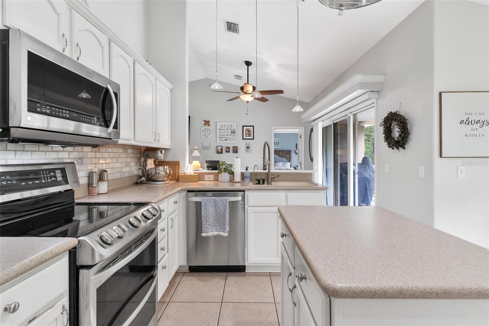 Image 16 of 41 For 1642 Hickory Ridge Drive