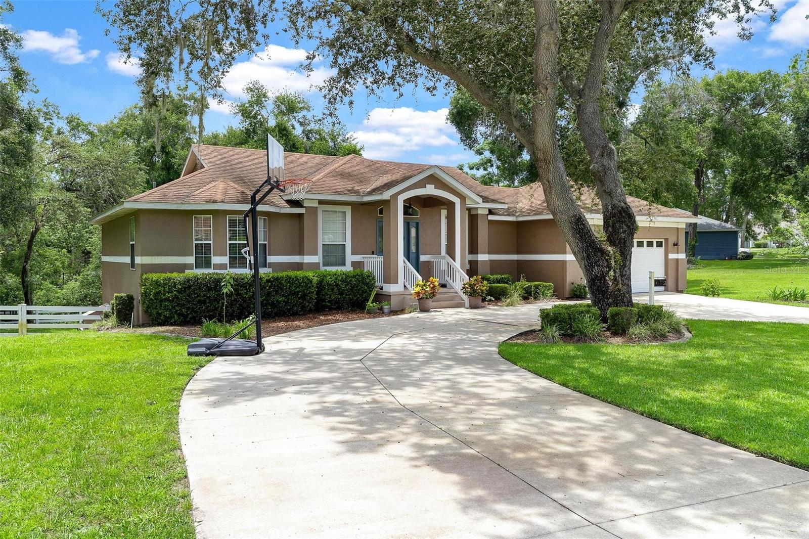 Image 4 of 41 For 1642 Hickory Ridge Drive
