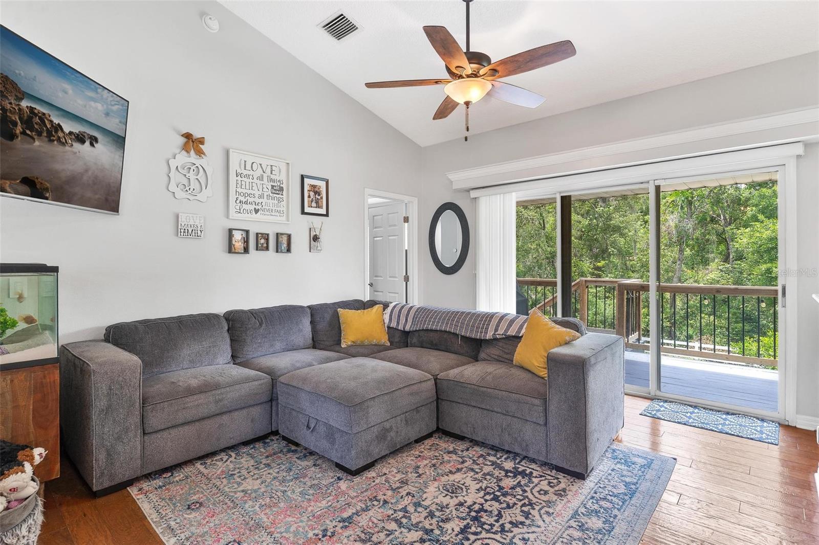 Image 7 of 41 For 1642 Hickory Ridge Drive