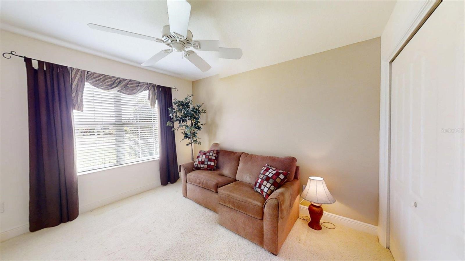 Image 14 of 49 For 665 Surfside Lane