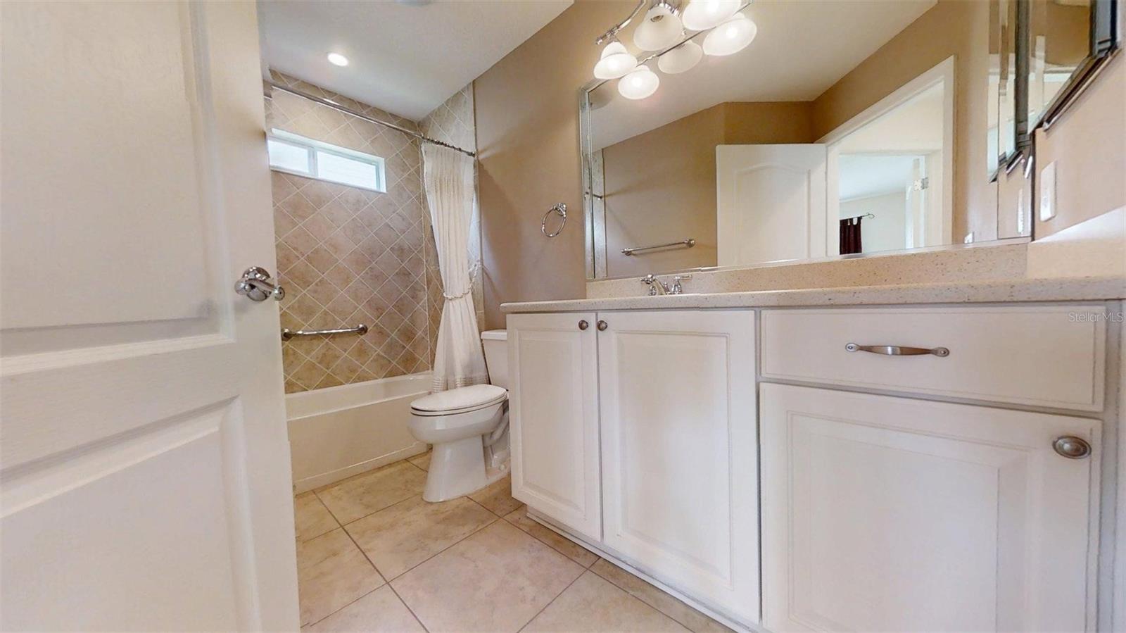 Image 15 of 49 For 665 Surfside Lane