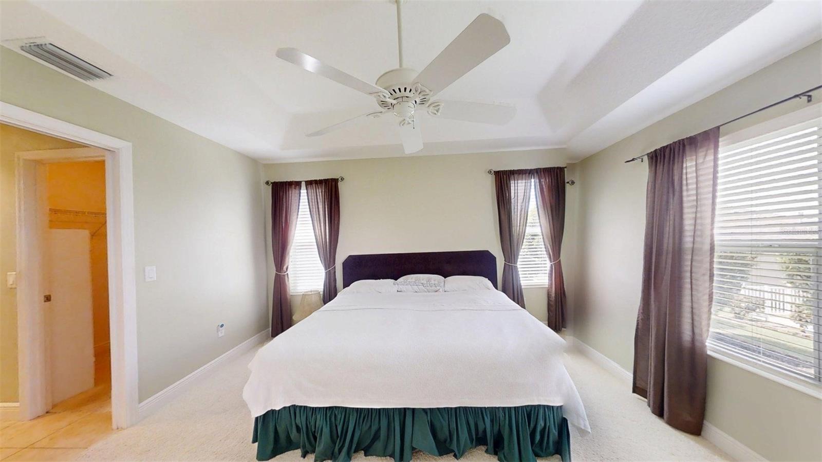 Image 22 of 49 For 665 Surfside Lane