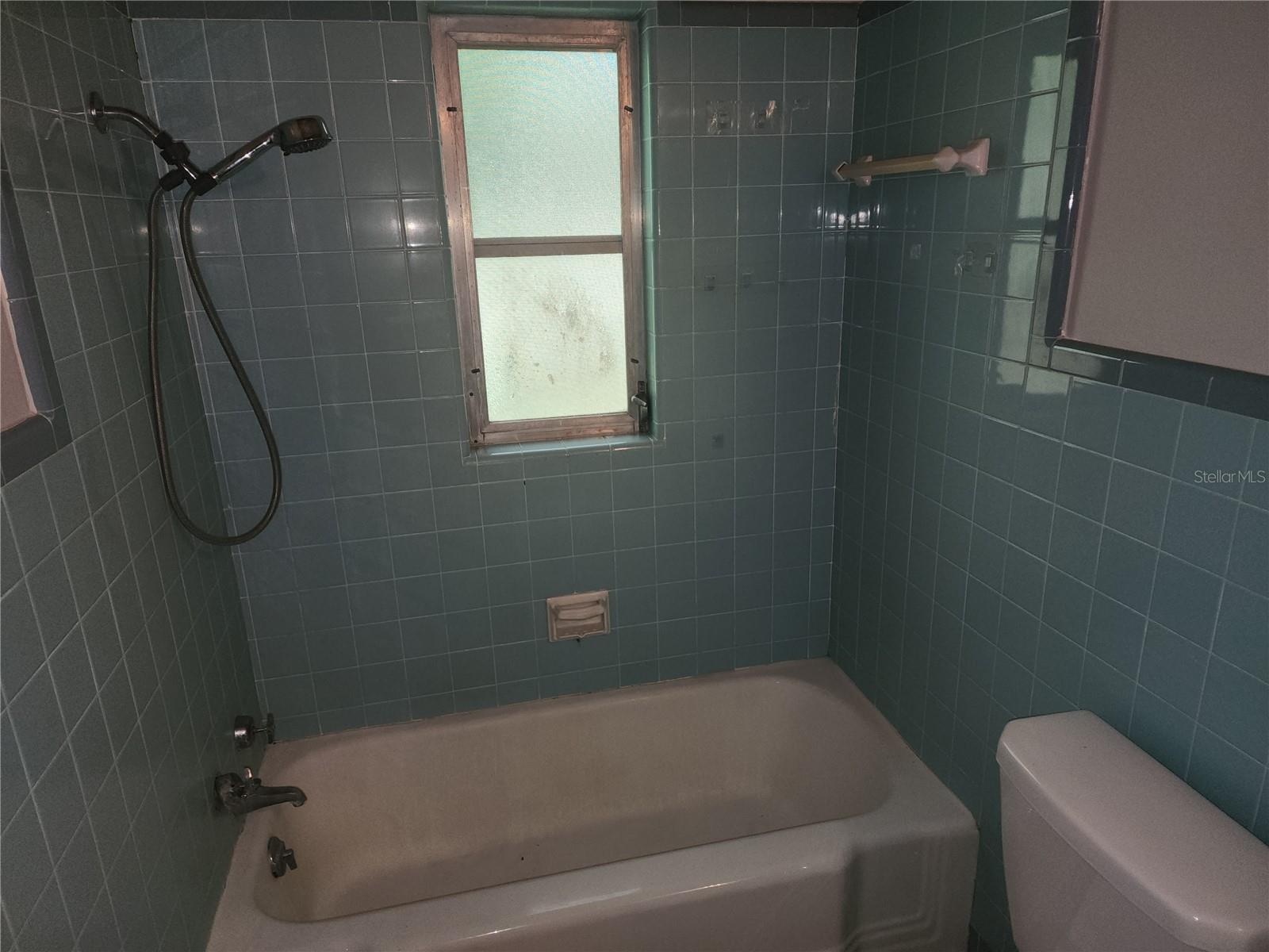 Image 14 of 17 For 1426 Disston Avenue 3