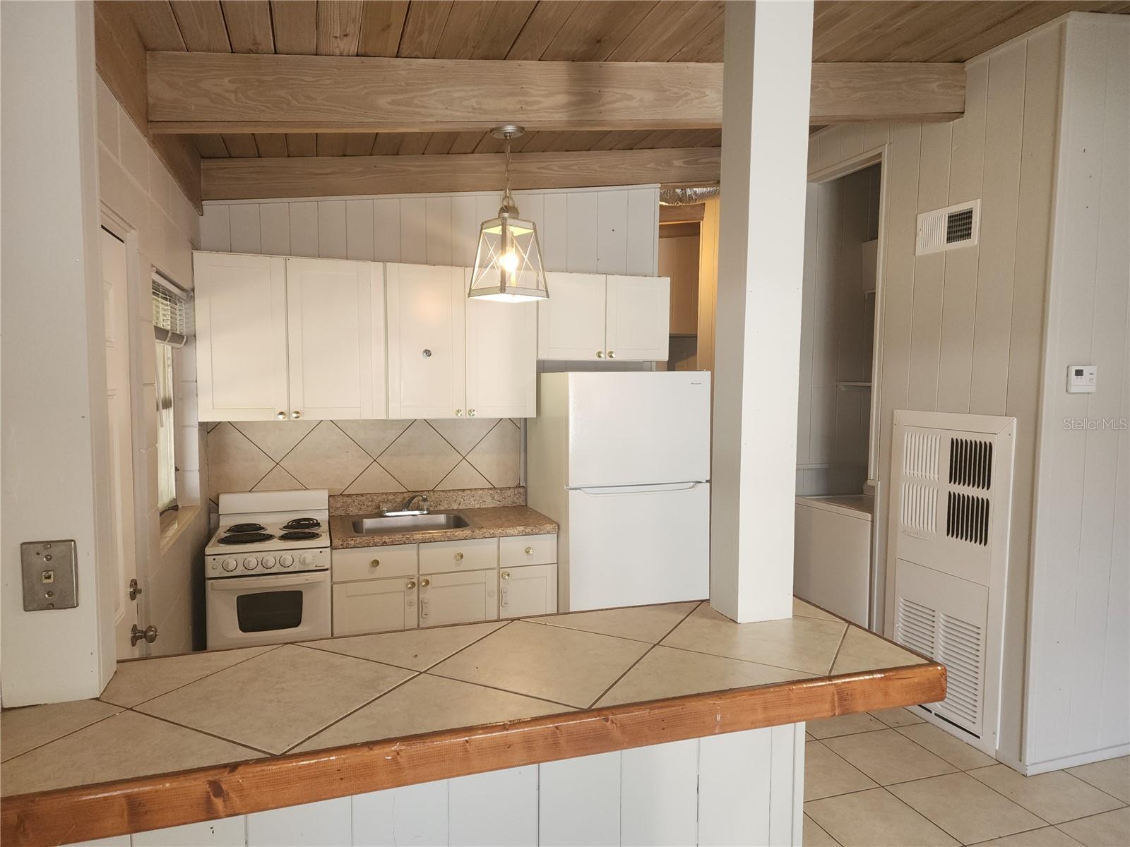Image 4 of 17 For 1426 Disston Avenue 3
