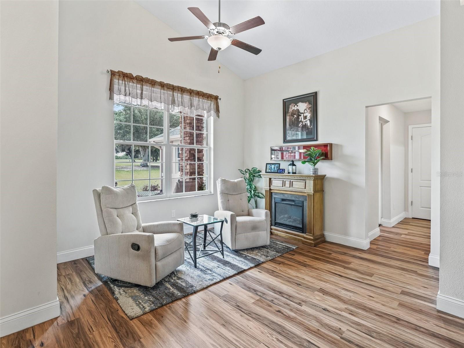 Image 16 of 73 For 41525 Saddle Ridge Lane