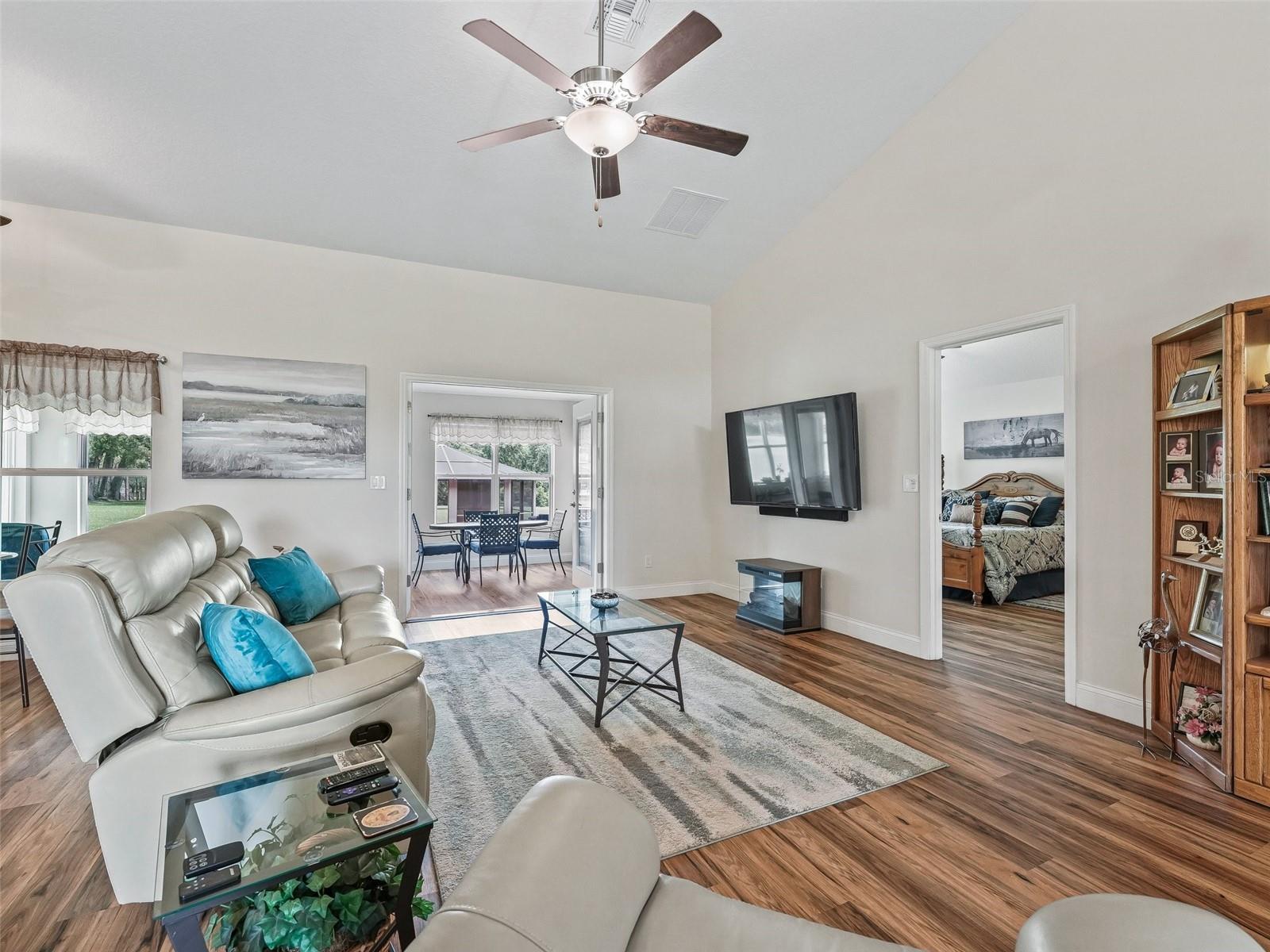 Image 18 of 73 For 41525 Saddle Ridge Lane