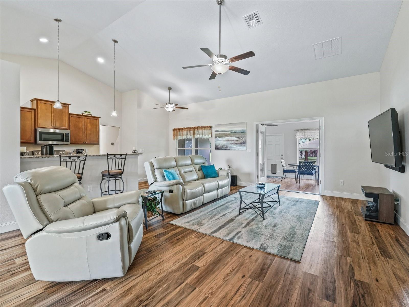 Image 20 of 73 For 41525 Saddle Ridge Lane