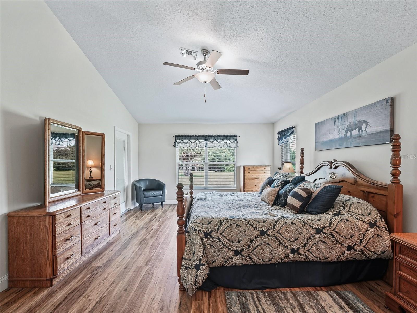 Image 34 of 73 For 41525 Saddle Ridge Lane