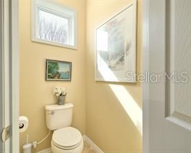 Image 28 of 47 For 370 Salt Marsh Ln