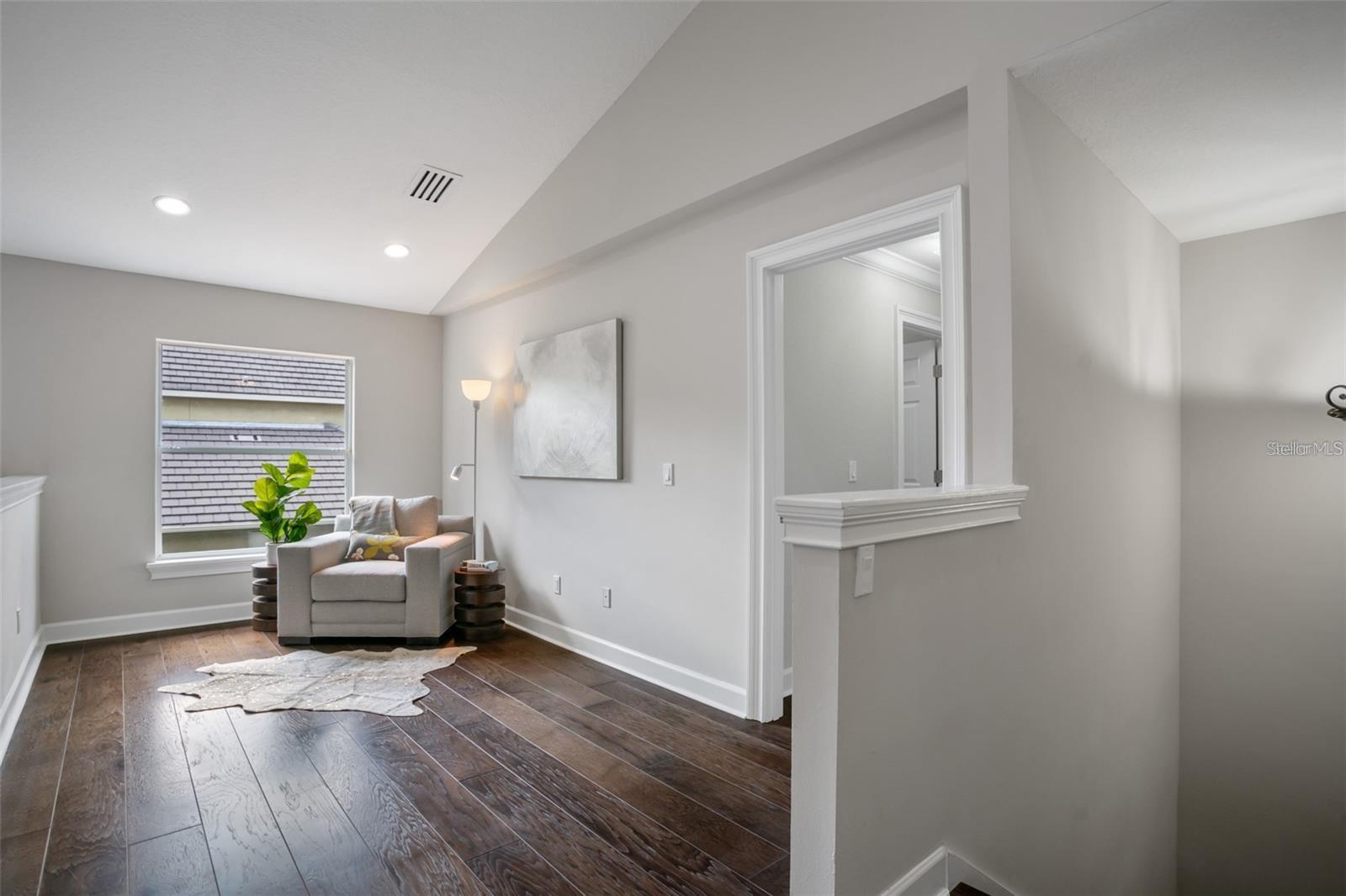 Image 37 of 64 For 8704 Crestgate Circle