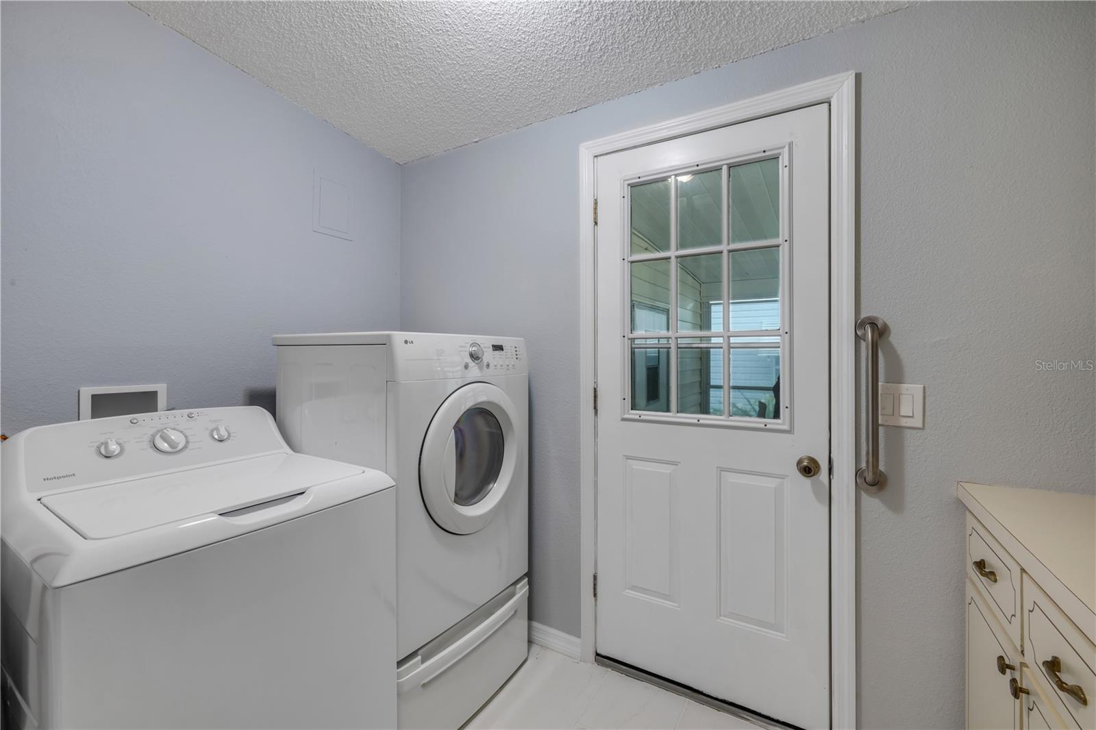 Image 36 of 47 For 1228 Maria Court